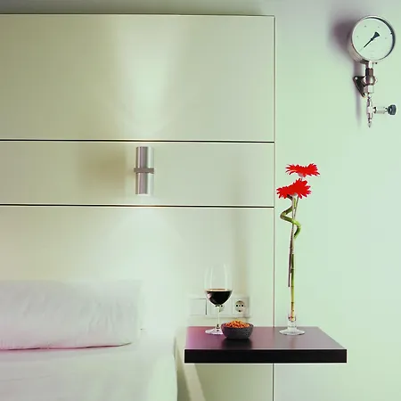 فندق فيروتيل ديسبورغ - بارتنر إن سورات هوتلز 3*