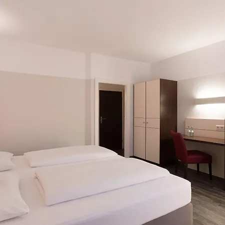 فيروتيل ديسبورغ - بارتنر إن سورات هوتلز