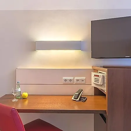 Hotel Ferrotel - Partner Of Sorat